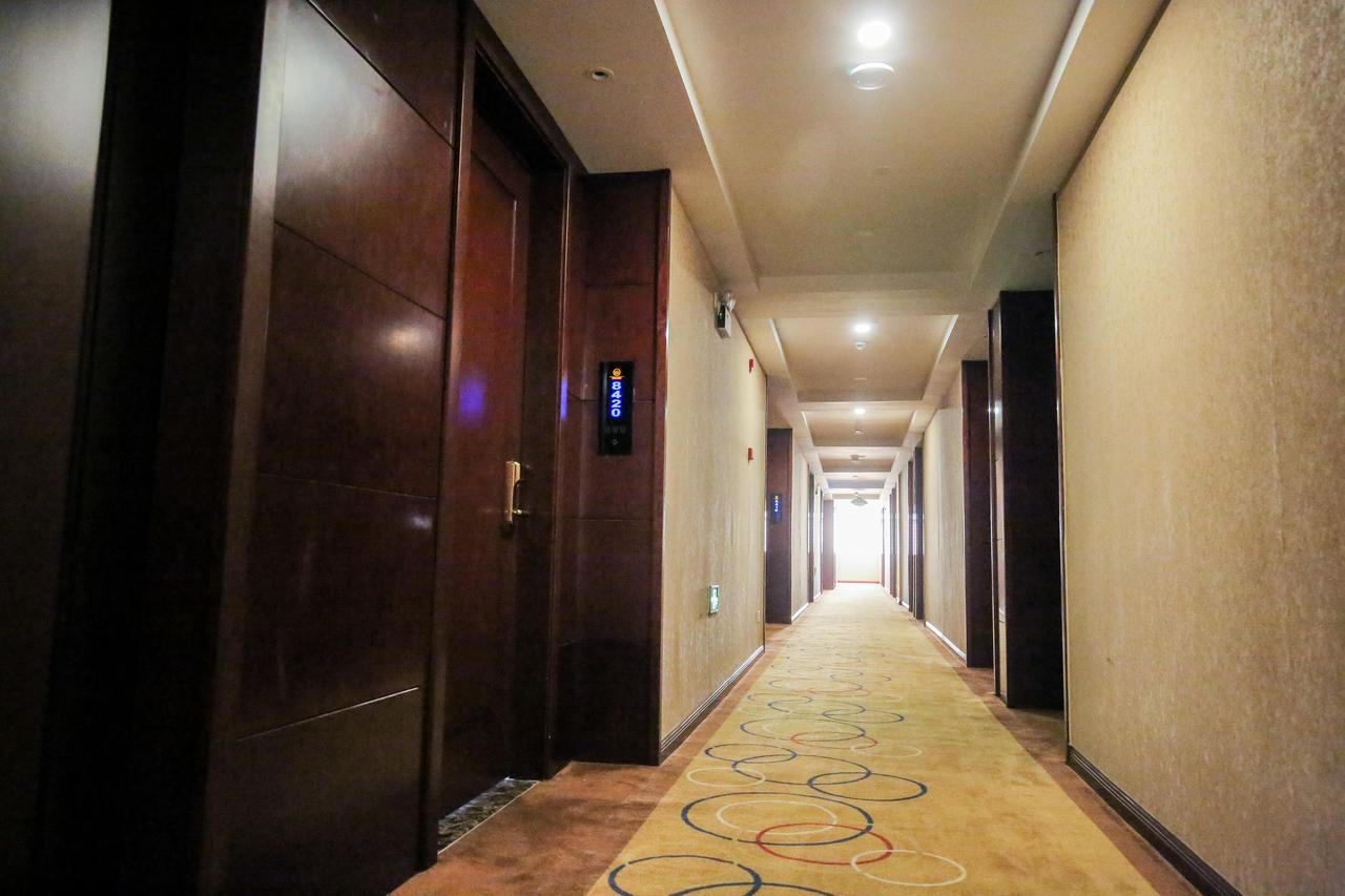 Xin Jue Jiayi Hotel Airport And International Resort Shanghai Eksteriør billede